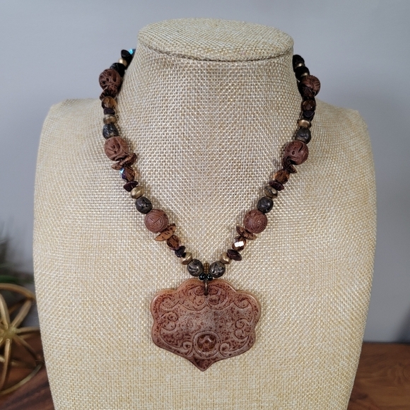 Chico's Stone Bead Medallion Earth Tones Pendant Necklace - Picture 4 of 17